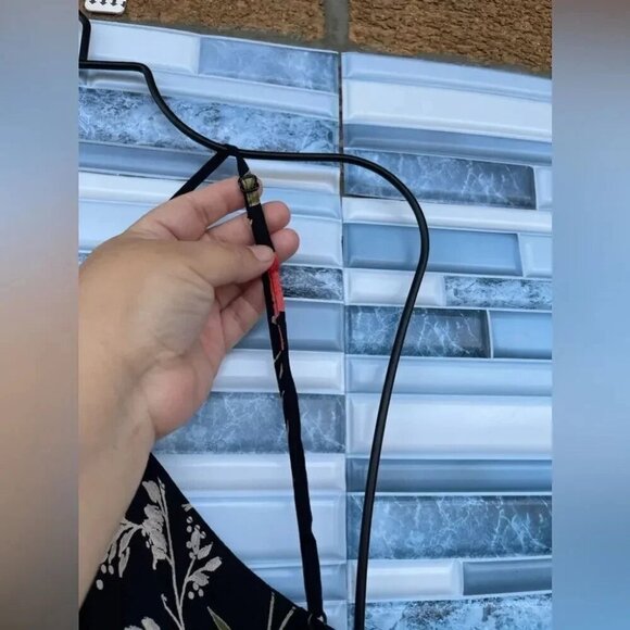 Reformation floral print dress size 2 - Picture 12 of 15